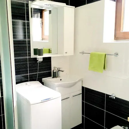 Olive Groove Apartman *