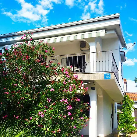 Olive Groove Apartment